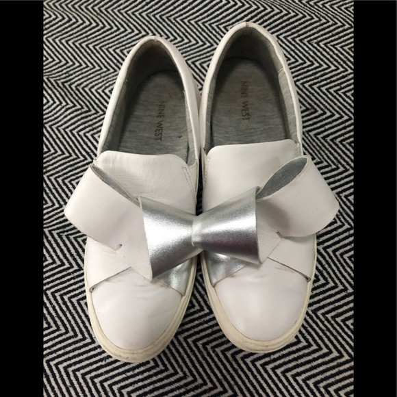 Nine West white sneakers with bow..6.5 - Picture 1 of 4